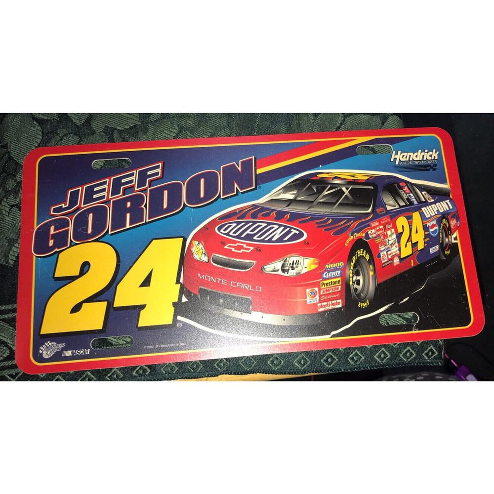 2002 Jeff Gordon #24 JG Motorsports Dupont Nascar Plastic License‎ Plate 2 Bear